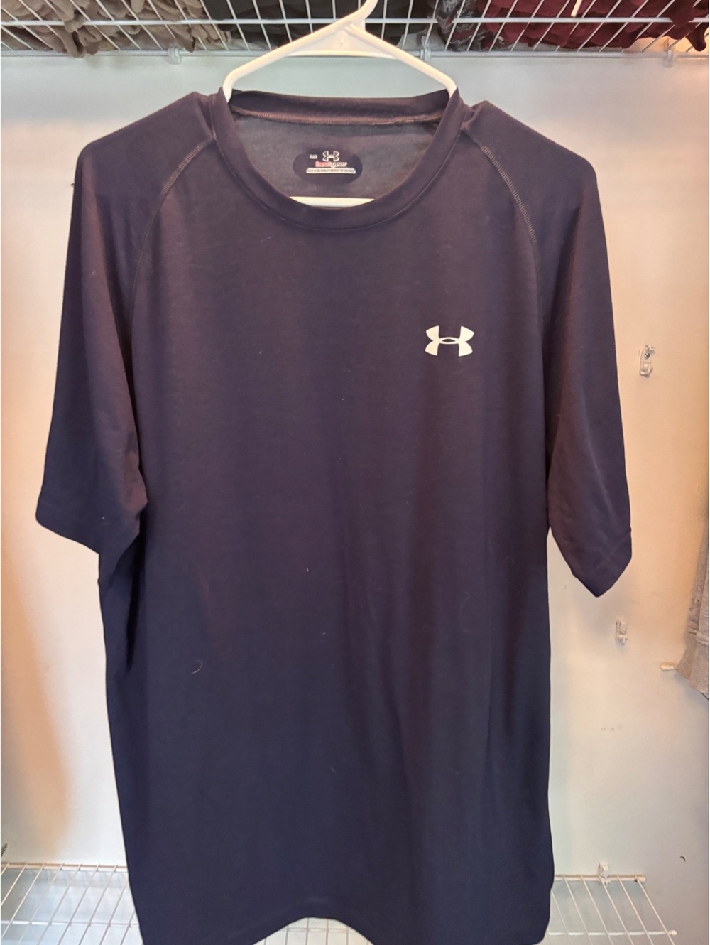 Under Armour HeatGear Men's Athletic T-Shirt Large Navy Blue